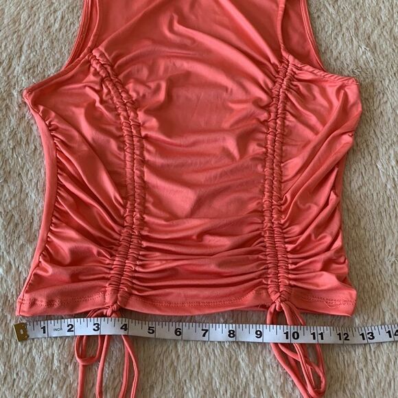 Hearts and Hips scrunchy top - Picture 13 of 16